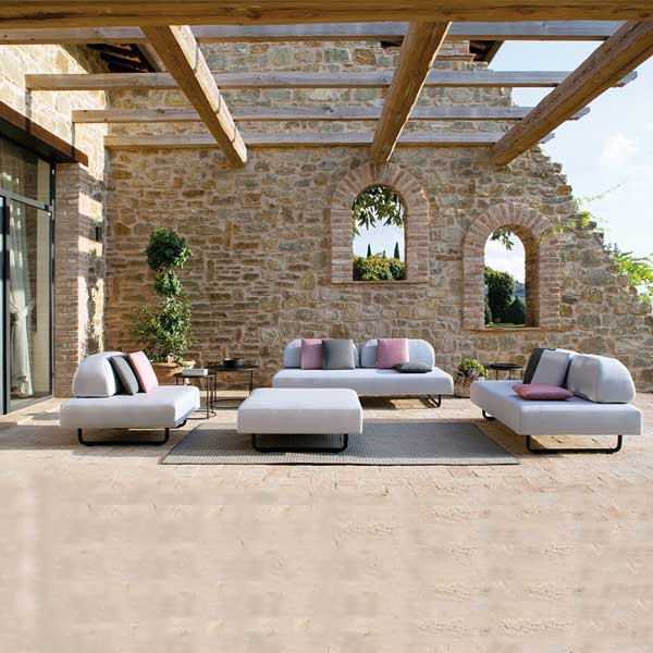 Fully Upholstered Outdoor Furniture - Sofa Set - Sapra 