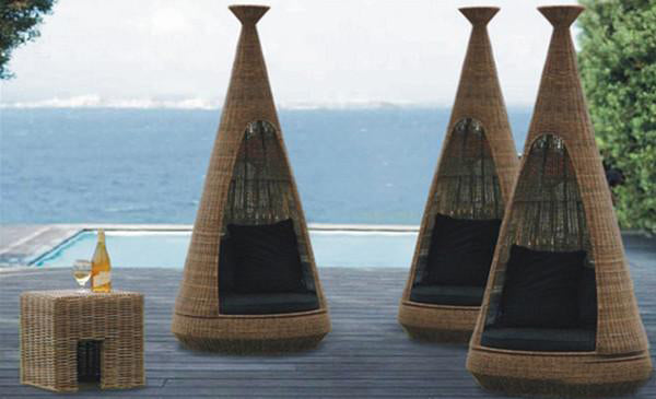 Outdoor Wicker Canopy Bed - Island